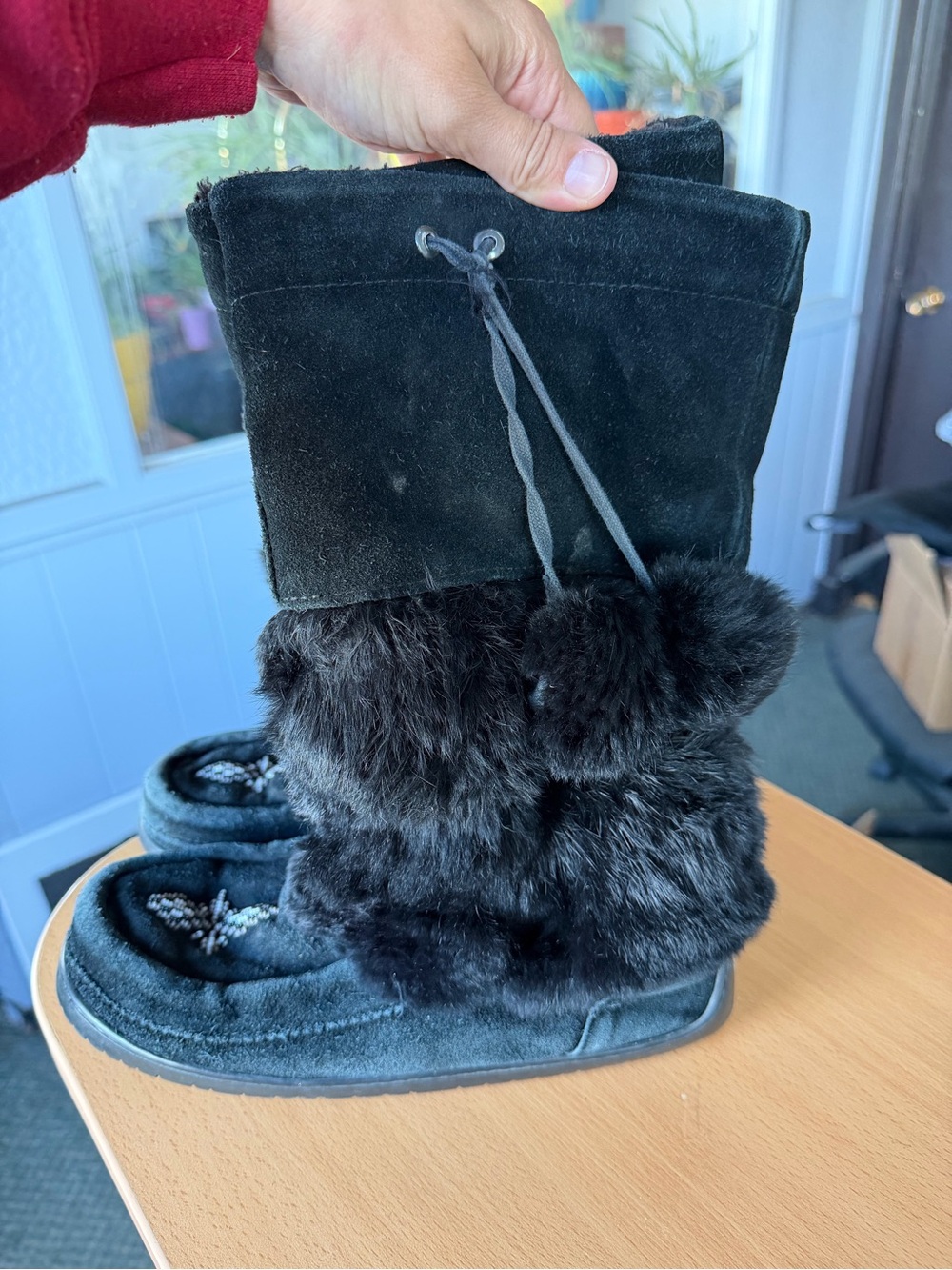 Manitobah Mukluks Boots - Picture 8 of 11